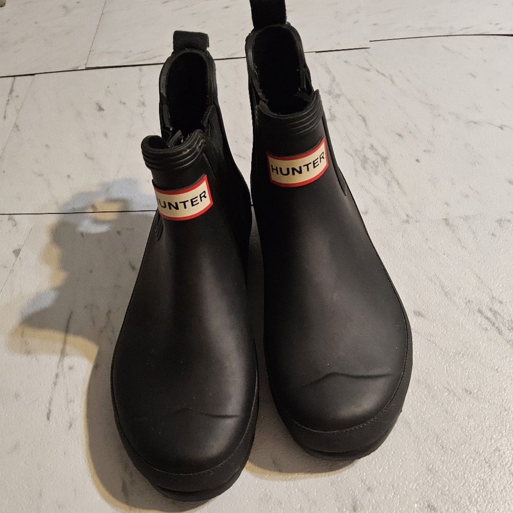 Hunter Black Chelsea Rain Boots with Red Logo